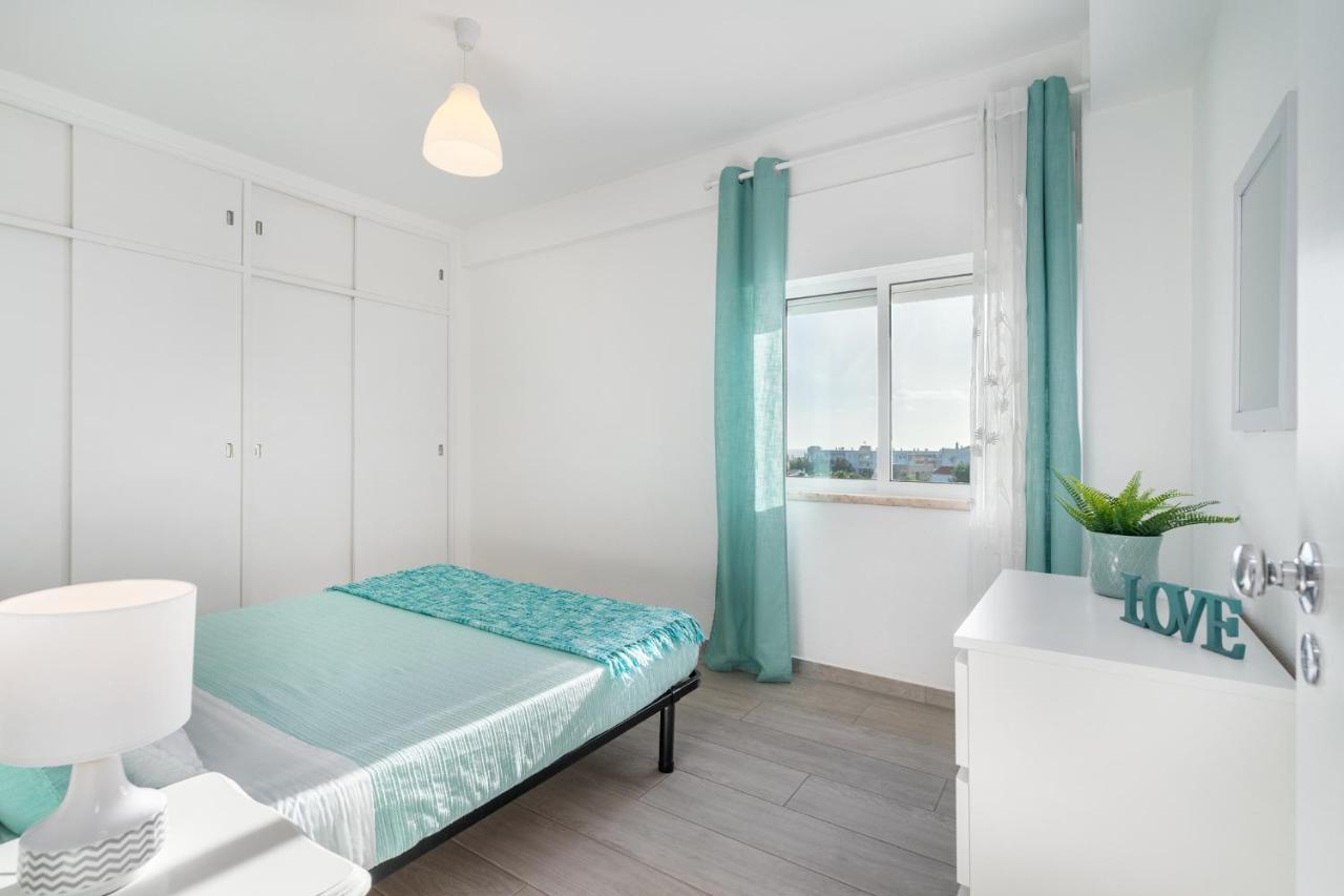 Apartamento Cor Do Mar - Sunny, Clean And Spacious Apartment With Sea View, In Alvor - Very Close Walking Distance To The Beach And Alvor Village Extérieur photo