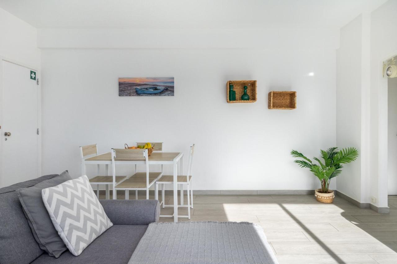 Apartamento Cor Do Mar - Sunny, Clean And Spacious Apartment With Sea View, In Alvor - Very Close Walking Distance To The Beach And Alvor Village Extérieur photo